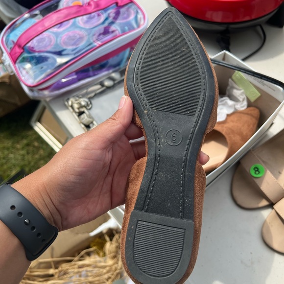 Brown suede flats - Picture 3 of 3